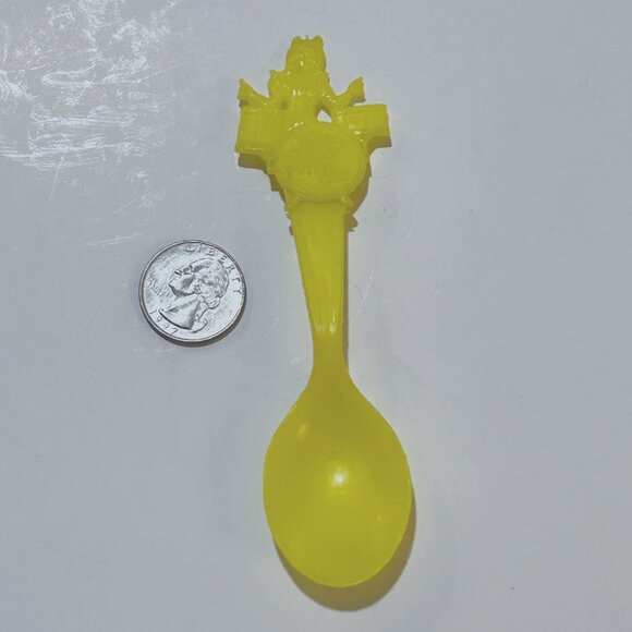 Josie and the Pussycats Melody Drummer Yellow Plastic Spoon 1970 - Picture 2 of 9